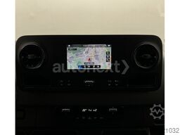 MERCEDES-BENZ Sprinter 519 Aut.*AHK 3,0t* Distronic+Kamera+Nav