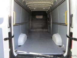 VOLKSWAGEN Crafter 2.0 TDI 140 PS*KLIMA+3-Sitzer+MAXI+EURO6