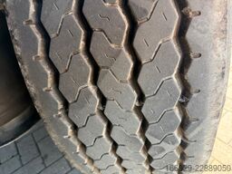 KRONE Profi Liner Schiebeplane mit Liftachse