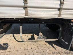KRONE Schiebeplanen Auflieger mit Liftachse