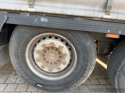 KRONE Schiebeplanen Auflieger mit Liftachse