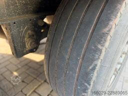 KRONE Schiebeplanen Auflieger mit Liftachse