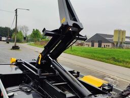 MAN TGL 12.250 City-Abroller Container + Palfinger ...