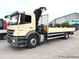 MERCEDES-BENZ 1833 Axor / HIAB 122-3 / 7m Pritsche / 1. Hand