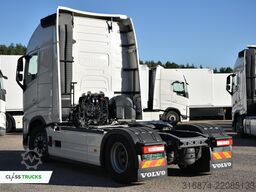 VOLVO FH 500 Globetrotter XL, Side Skirts