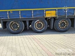 Schmitz Cargobull Curtainsider Mega