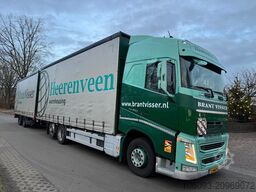 Volvo FH 460 Globe XL 6 x 2 volumencombi met 2 ass aa...