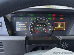 Volvo FH 460 Globe XL 6 x 2 volumencombi met 2 ass aa...