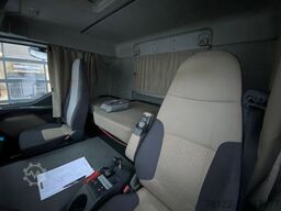 RENAULT Premium 460.32 8x4 Dxi