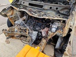 Mercedes-Benz V 220 d BRANDSCHADEN !