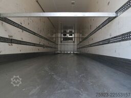 Chereau 3 Axle frigo trailer Carrier Vector 1800