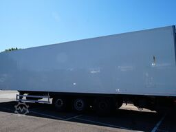 Chereau 3 Axle frigo trailer Carrier Vector 1800