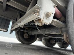 SCHMITZ CARGOBULL SCB*S3T MegaTrailer Curtainsider Edscha-Verdeck