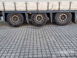 Schmitz Cargobull Curtainsider Mega