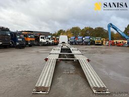 Mercedes-Benz Atego 824 mit Anhänger für 3PKW