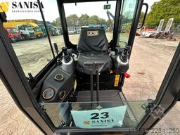 JCB 15C-1/SW/2xLöffel/1,7 t/Schwenkarm
