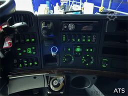 Scania R560 brøyterigget krokbil m / 20 T krok og kasse.