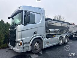 Scania R660 6x4 Asphalt Truck with Carnehl Asphalt Traile
