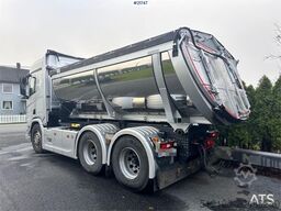 Scania R660 6x4 Asphalt Truck with Carnehl Asphalt Traile