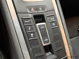 PORSCHE 718 Chrono/Navi/Sitzbelü/Bose/Leder/PDK
