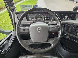 VOLVO FH 16.750 6X2*4 4 SEATS 154TKM