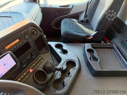 Mercedes-Benz Antos 1930 / Euro 6 / Tail Lift / TUV: 11-2027 ...