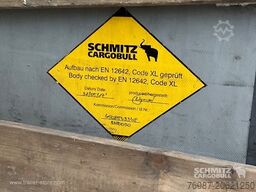 Schmitz Cargobull Curtainsider Standard Staplerhalterung