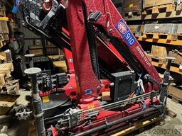 HMF 910K crane