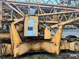 Potain 325B tower crane
