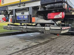 SCANIA P320 6X2*4 LAMBERET FRIGO