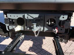 Mercedes-Benz Actros 2532 L Bak + klep 2000 KG LIKE NEW!! TUF...