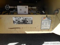 JLG 3394 RT 12m ( 905kg )