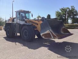 Utovarivač na točkovima LIEBHERR L576 Xpower