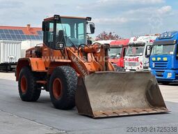 DOOSAN DL 250 4x4 inkl. Schaufel 121kW