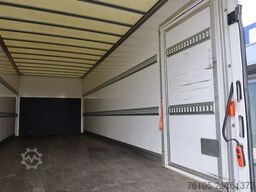 DAF LF 230 FA Bak+ Dhollandia klep 1500 KG 6 cilind...