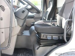 DAF LF 230 FA Bak+ Dhollandia klep 1500 KG 6 cilind...