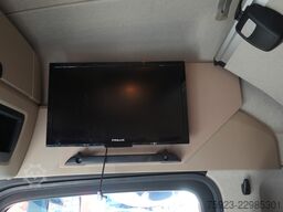 Mercedes-Benz Actros 3351 6x4 tractor unit