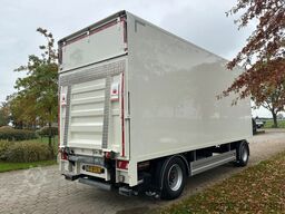 Pacton PACTON GESLOTEN AANHANGER MET LAADKLEP