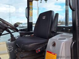 Caterpillar 906M