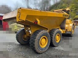 Hydrema 922D Dumper w/white signs