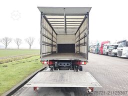 DAF LF 290 16T TAILLIFT AIRCO