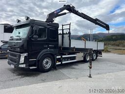 Volvo FM460 6x2 Crane Truck w/ 26t/m HMF crane