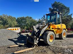 Volvo L30G Wheel Loader w/ Bucket and Forks. 2100 hours!