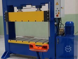 Hidrobrasil 160 Tonnen Doppelständerpresse