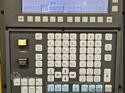 FANUC Robodrill α-T21iF / BT30
