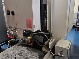 FANUC Robodrill α-T21iF / BT30