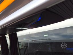 MERCEDES-BENZ 519  Allrad 4 x 4  20 / 23 Sitzer schnelle Liefe