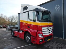 Mercedes-Benz Actros 1942 tractor unit