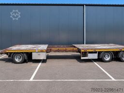 DRACO 3 axle Flatbed trailer with twistlocks extendable