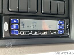 DAF CF 260 FA / Carrier Koeler - 30 gr / Chereau Fr...